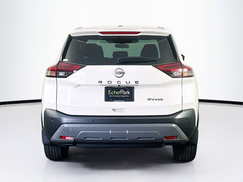 Used 2023 Nissan Rogue SV image 7