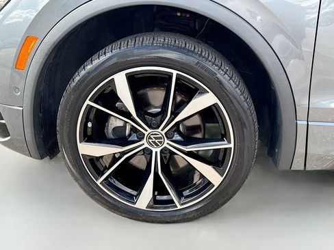 Used 2022 Volkswagen Tiguan SEL R-Line image 42
