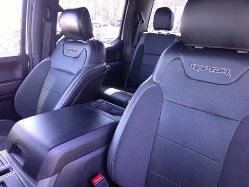 Certified 2019 Ford F150 Raptor w/ Equipment Group 801A Mid image 8