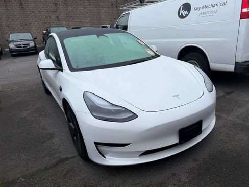 Used 2022 Tesla Model 3 RWD image 2