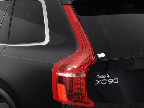 Used 2023 Volvo XC90 T8 Ultimate w/ Protection Package Premier AWD/4WD image 18