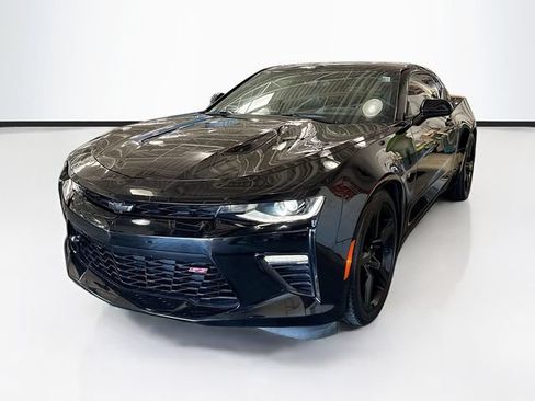 Used 2018 Chevrolet Camaro SS RWD image 1