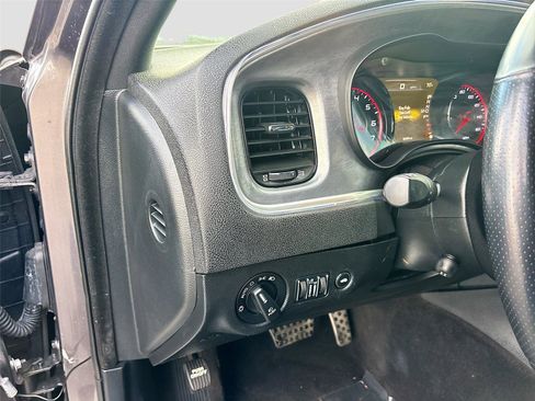Used 2017 Dodge Charger R/T RWD image 10