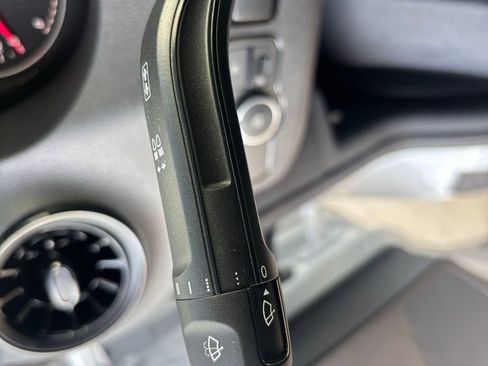 Used 2025 Mercedes-Benz Sprinter 2500 image 19