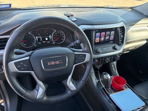 Used 2017 GMC Acadia SLT image 11