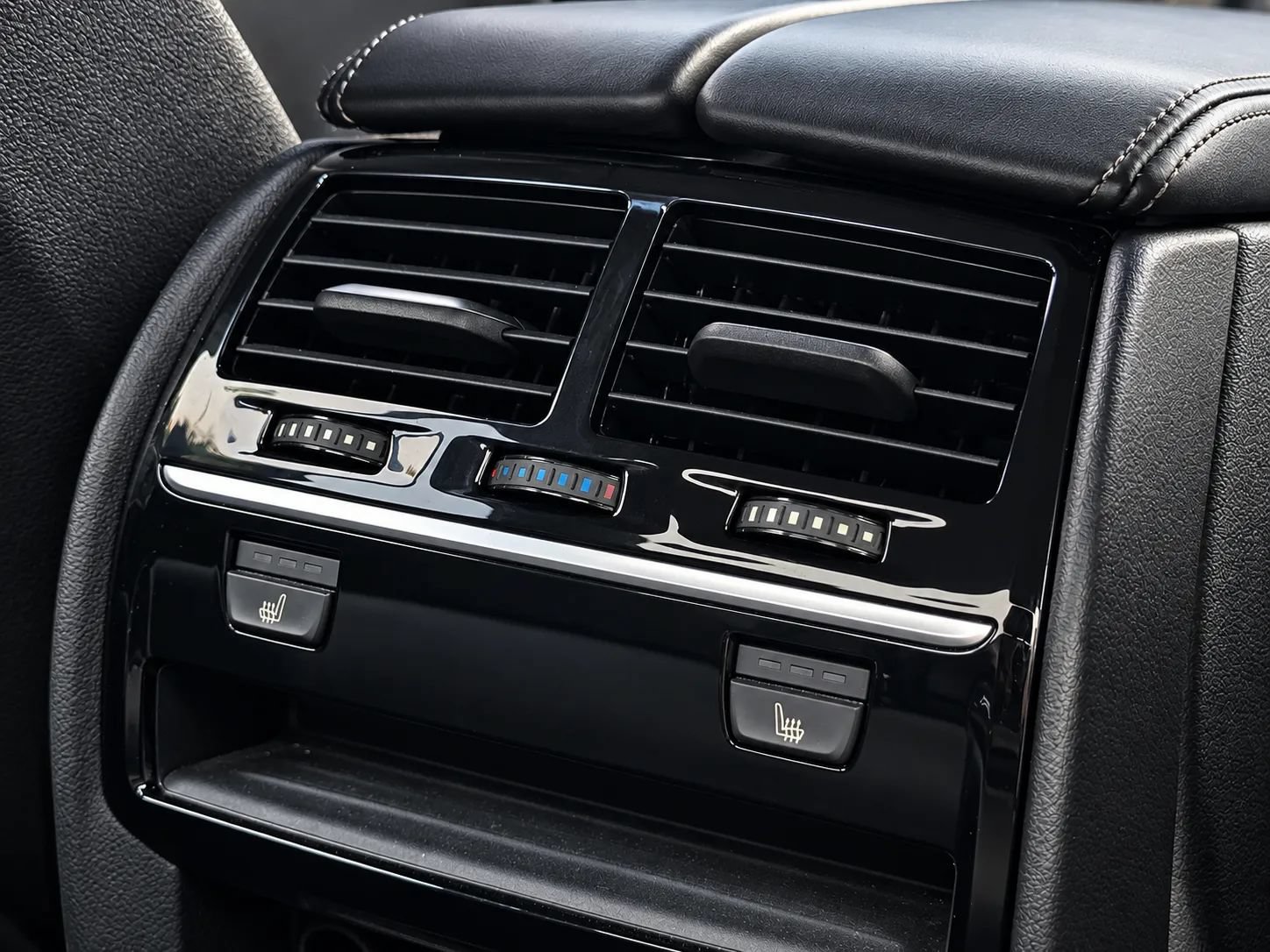 Used 2019 BMW M550i xDrive w/ Premium Package 2 AWD/4WD image 40