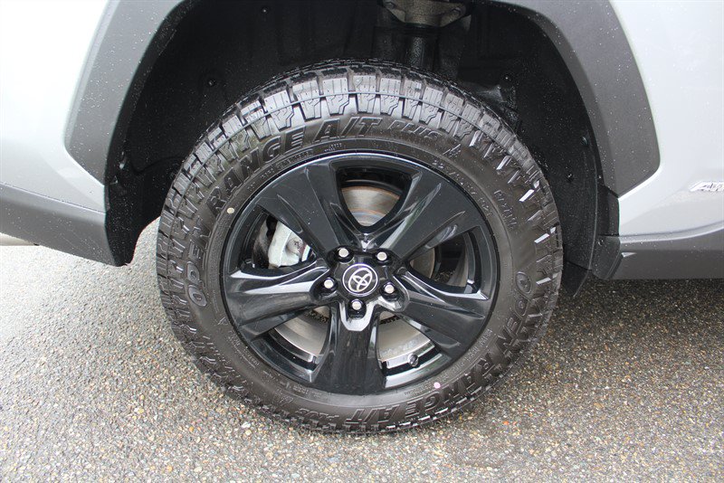 Used 2022 Toyota RAV4 XLE AWD/4WD image 24
