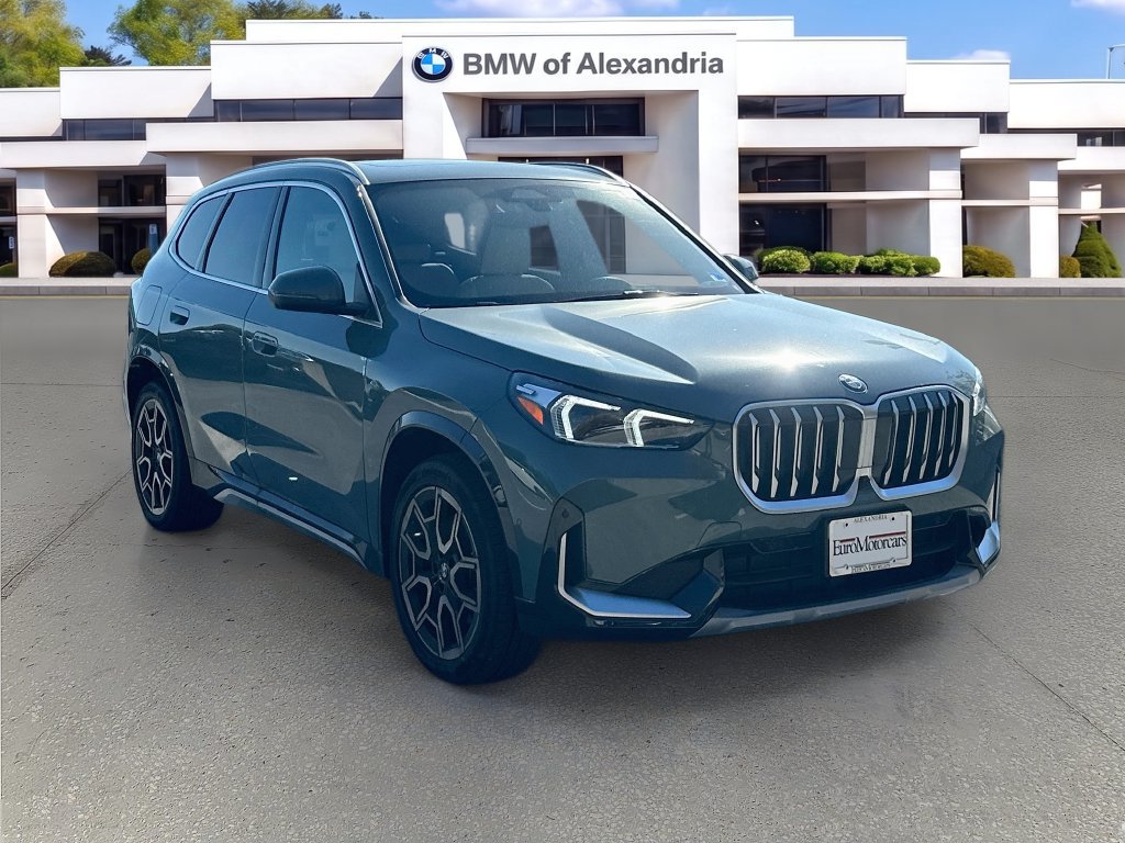 Used 2026 BMW X1 xDrive28i w/ Technology Package AWD/4WD image 3