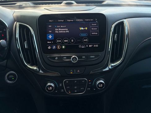 Used 2024 Chevrolet Equinox RS w/ RS Leather Package FWD image 12