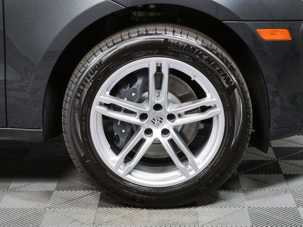 New 2026 Porsche Macan Turbo AWD/4WD image 40