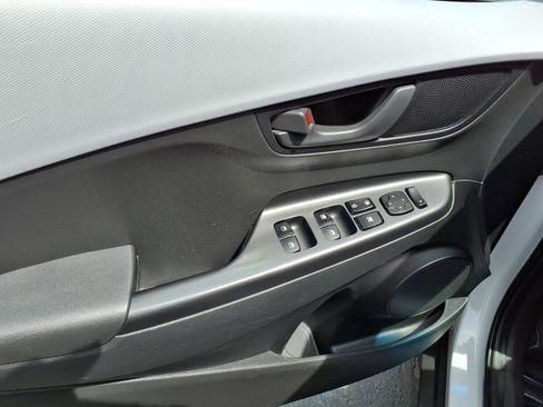 Used 2018 Hyundai Kona SE AWD/4WD image 7