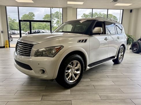 Used 2011 INFINITI QX56 2WD w/ Theater Pkg image 3