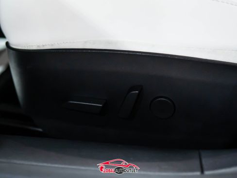 Used 2019 Tesla Model 3 Long Range image 32