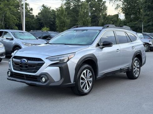 Certified 2025 Subaru Outback Premium AWD/4WD image 7