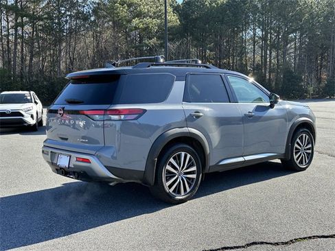 Certified 2022 Nissan Pathfinder Platinum w/ Cargo Package image 8