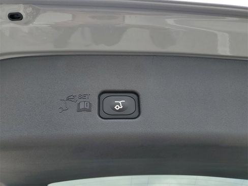 New 2026 Lincoln Nautilus Reserve image 6