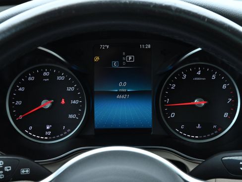 Used 2021 Mercedes-Benz GLC 300 image 17