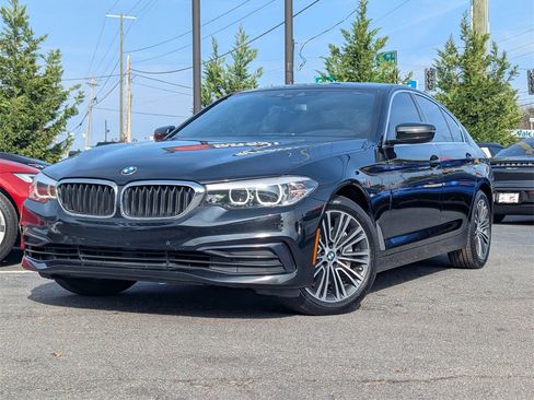 Used 2020 BMW 530i w/ Convenience Package image 2