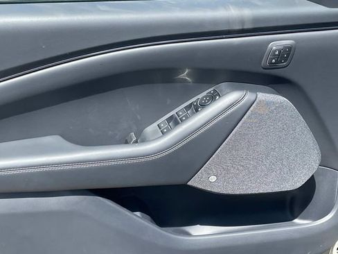 New 2025 Ford Mustang Mach-E Premium image 17