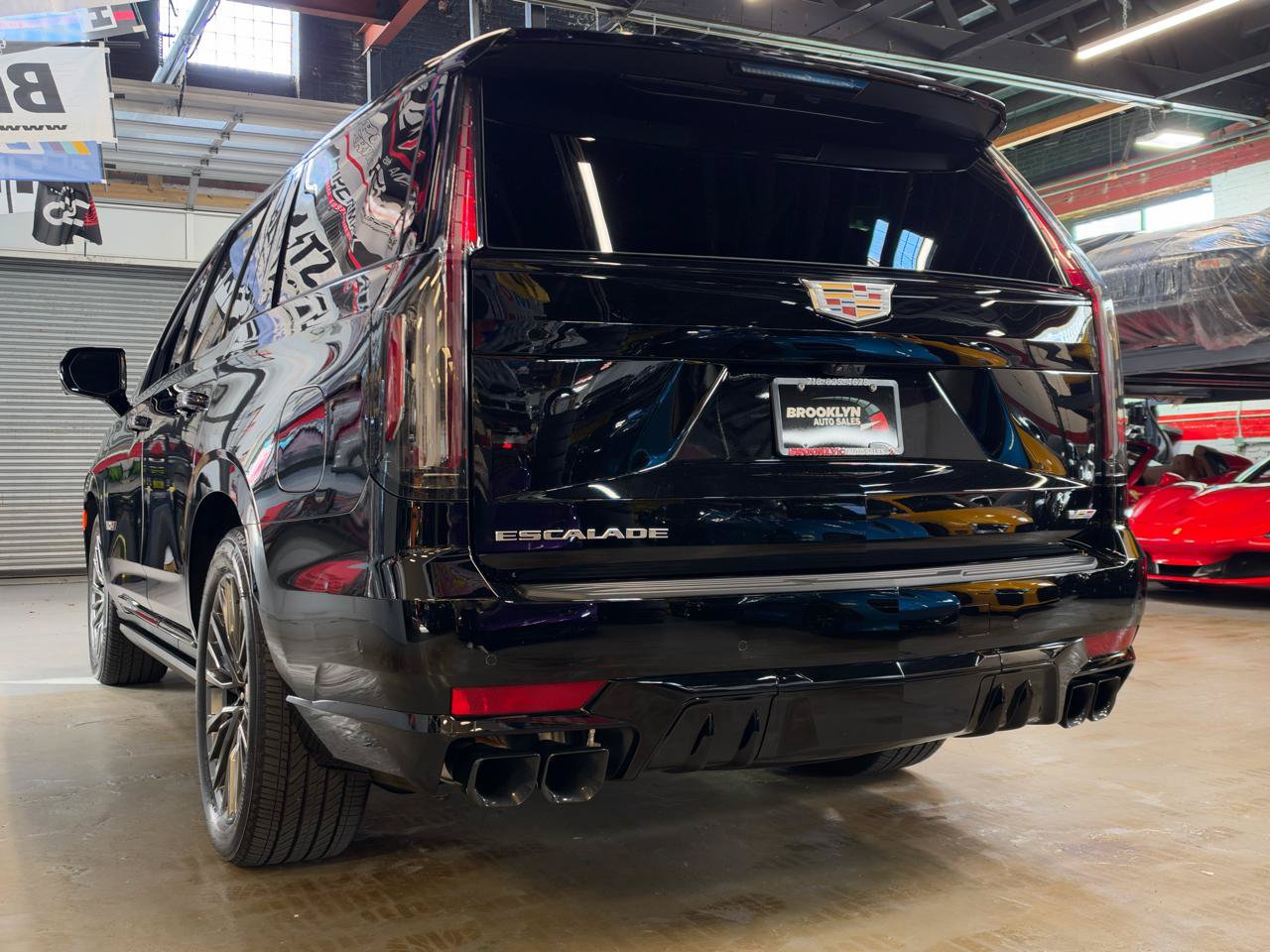 Used 2023 Cadillac Escalade V AWD/4WD image 10