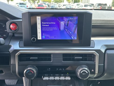 Certified 2025 Toyota Tacoma TRD Off-Road AWD/4WD image 24
