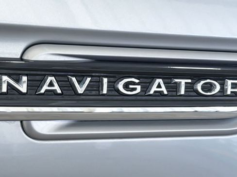 Used 2023 Lincoln Navigator L Black Label AWD/4WD image 28