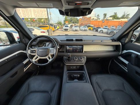 Used 2023 Land Rover Defender 110 S AWD/4WD image 32
