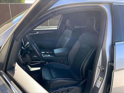 Certified 2024 Volkswagen Atlas Cross Sport SEL Premium R-Line AWD/4WD image 24