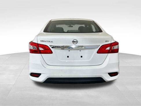 Used 2016 Nissan Sentra SV FWD image 4