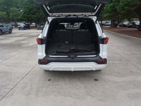 Used 2025 Lexus TX 500h AWD w/ Technology Package image 19
