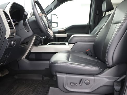 Used 2022 Ford F450 Lariat w/ Lariat Ultimate Package AWD/4WD image 8