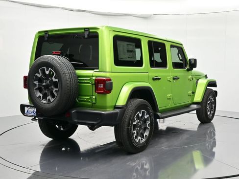 New 2026 Jeep Wrangler Unlimited Sahara AWD/4WD image 5