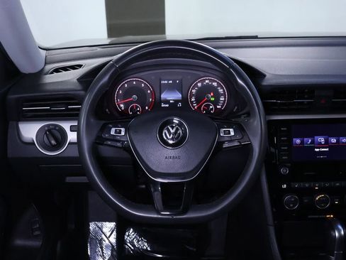 Used 2021 Volkswagen Passat 2.0T SE image 16