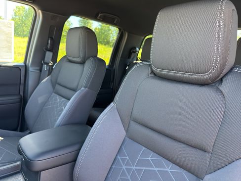 New 2026 Nissan Frontier SV AWD/4WD image 28