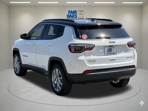 Certified 2025 Jeep Compass Limited AWD/4WD image 10