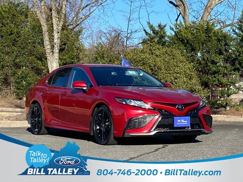 Used 2022 Toyota Camry XSE image 1