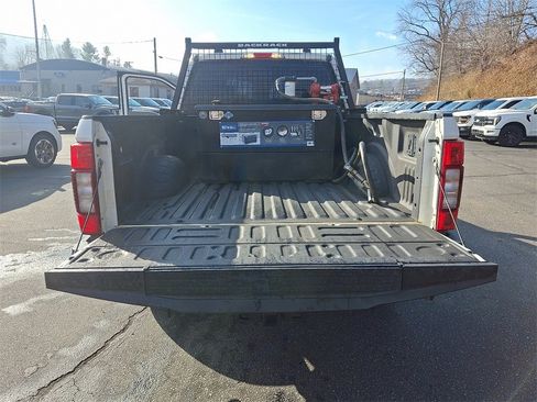 Used 2022 Ford F250 XL w/ Power Equipment Group image 29