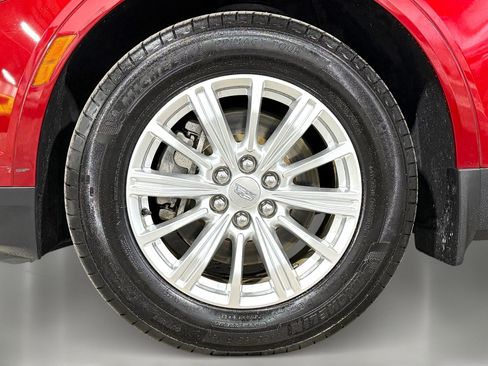 Used 2019 Cadillac XT5 FWD image 11