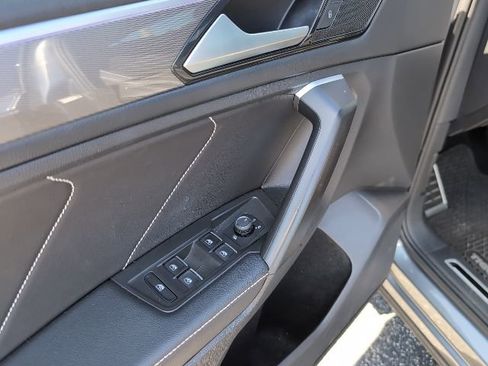 Used 2023 Volkswagen Tiguan SE R-Line image 24