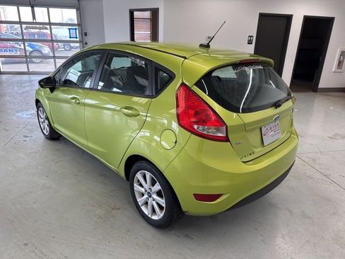 Used 2012 Ford Fiesta SE image 8