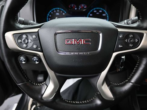 Used 2021 GMC Canyon Denali image 6