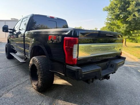 Used 2018 Ford F250 Platinum w/ Platinum Ultimate Package AWD/4WD image 5