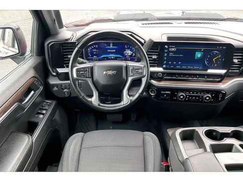 Used 2023 Chevrolet Silverado 1500 LT Trail Boss image 6