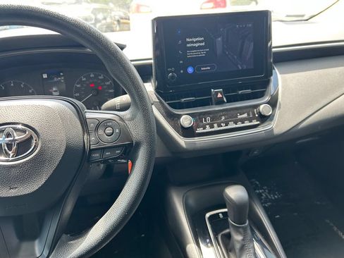 Used 2024 Toyota Corolla LE FWD image 17