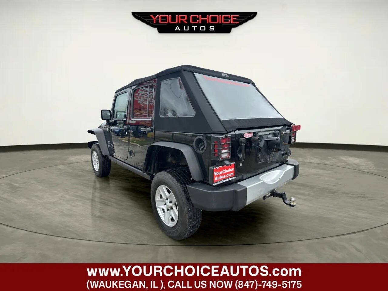 Used 2015 Jeep Wrangler Unlimited Rubicon w/ Dual Top Group AWD/4WD image 3