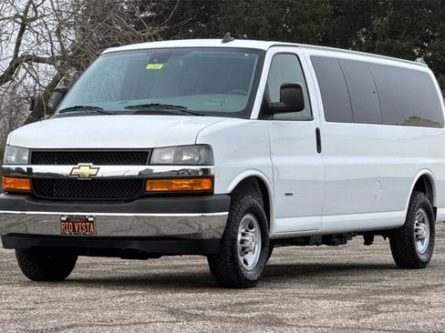 Used 2020 Chevrolet Express 3500 LS w/ Cold Climate Package image 8