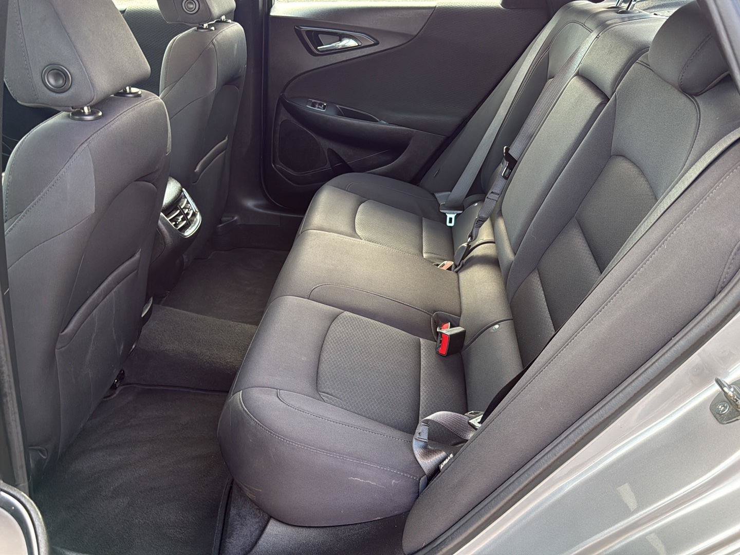 Used 2022 Chevrolet Malibu LT FWD image 17