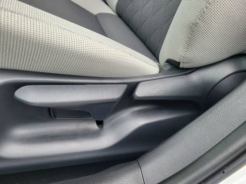 Used 2026 Toyota Corolla LE FWD image 17