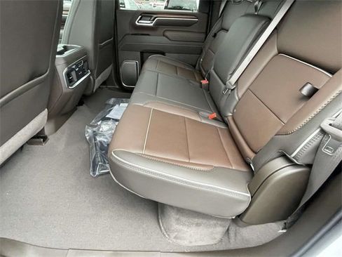 New 2026 GMC Sierra 2500 Denali w/ Denali Reserve Package image 11