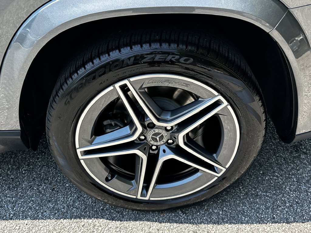 Used 2025 Mercedes-Benz GLS 450 4MATIC w/ AMG Line Exterior image 24